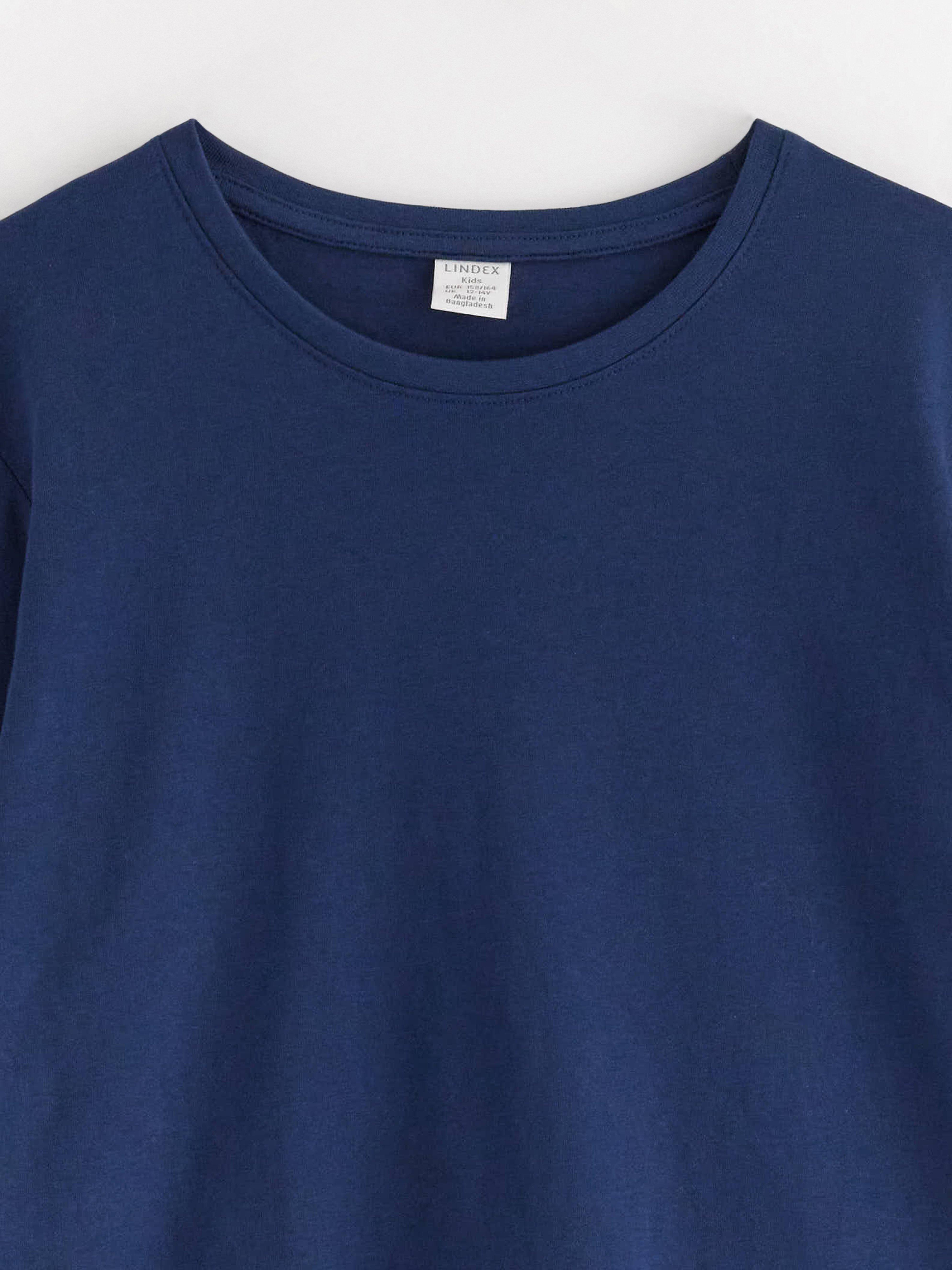 Top de manga larga azul oscuro