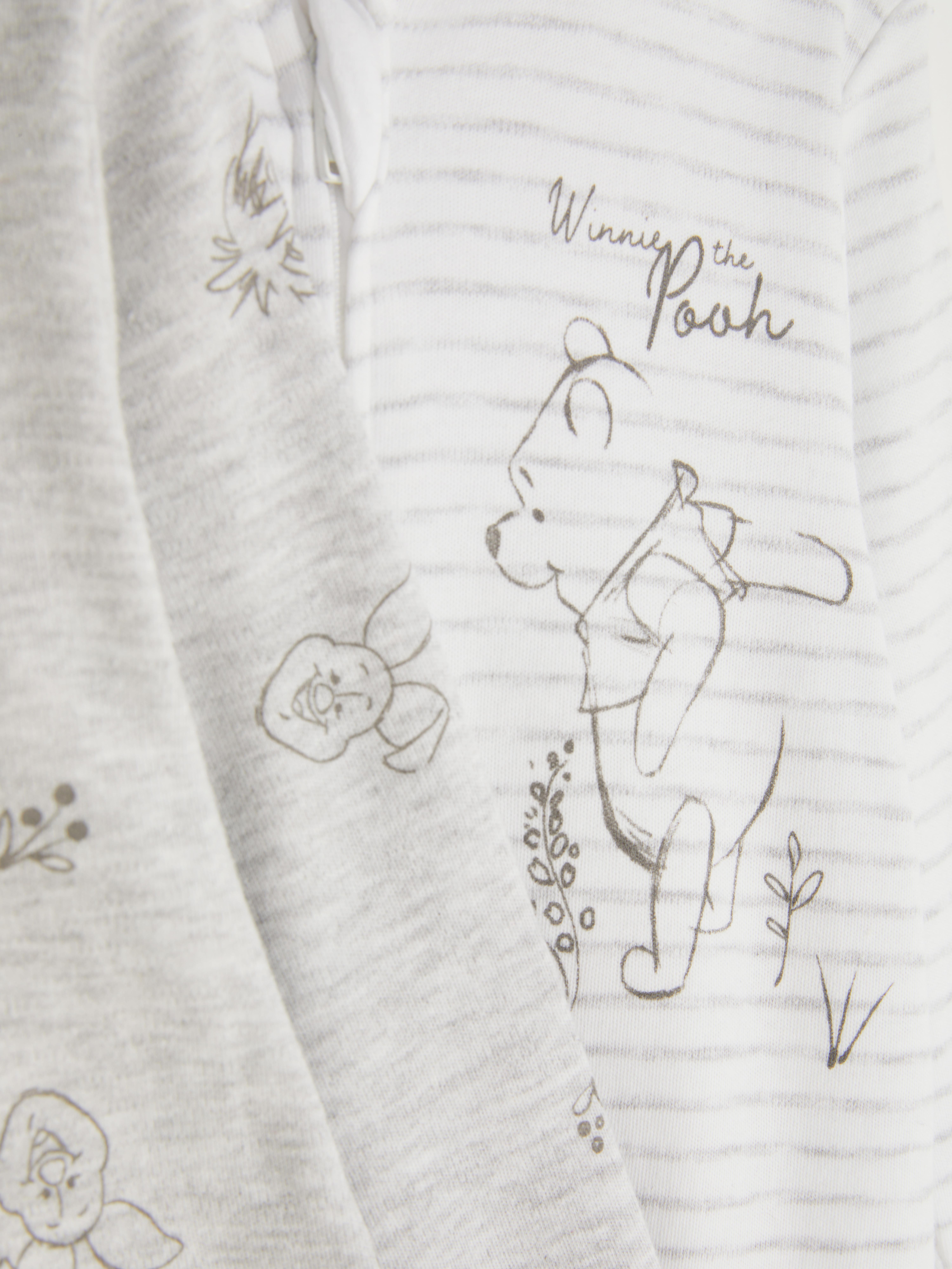 Pijamale Disney Winnie the Pooh, set de 2 pijamale cu fermoar frontal, mâneci și manșete pentru picioare și modele Disney