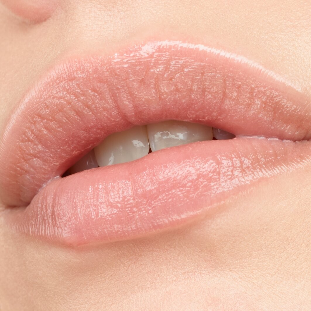 Catrice Melting Kiss gloss stick 020 Catching Feelings