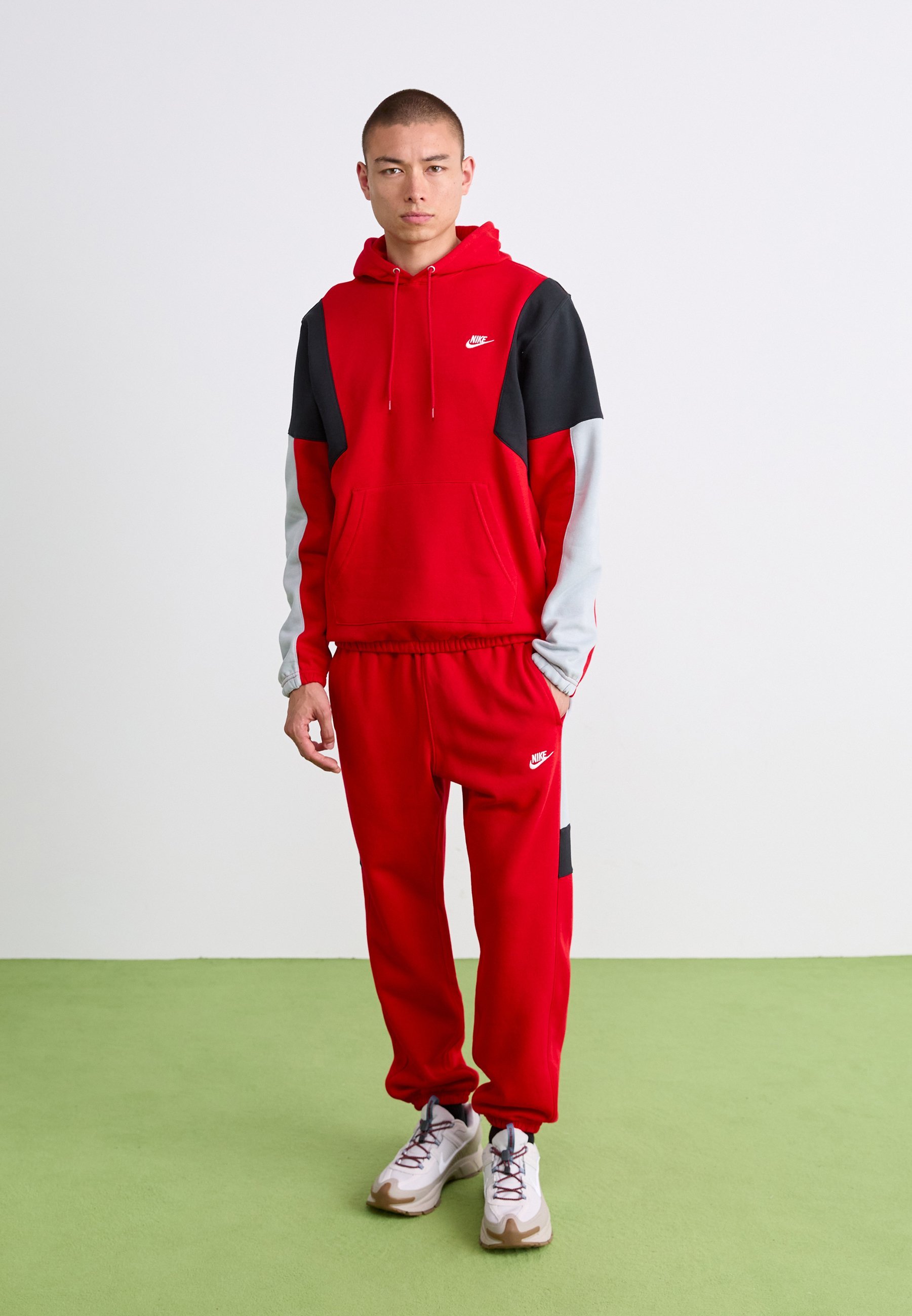 Nike Sportswear trainingspakken