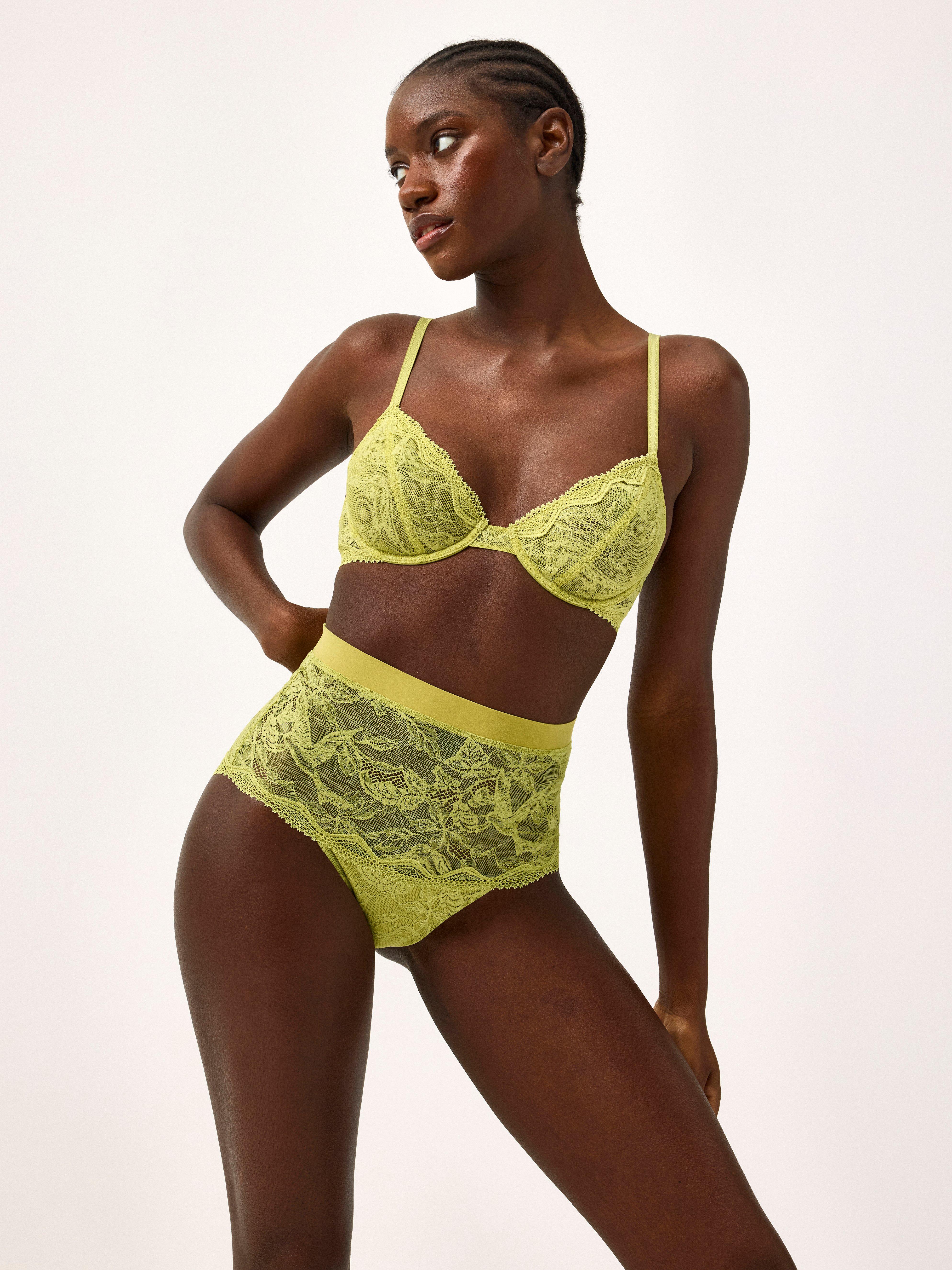 Fuglelyset av Gelbh – Closely Dusty Green