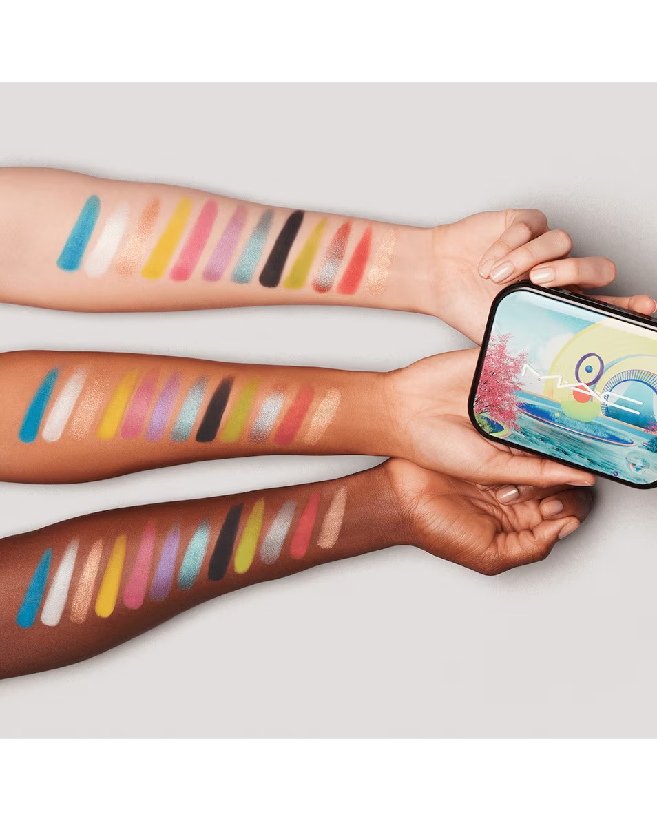 PALETA OČNÝCH TIEŇOV MAC CONNECT IN COLOUR – RÔZNE ODTIENE