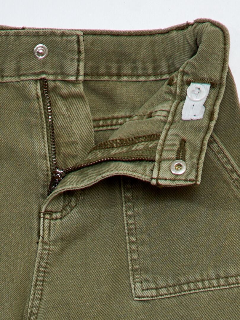 Calça jeans de perna larga com bolsos laterais - VERDE