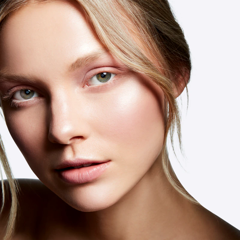 Pó compacto iluminador Mineralize Skinfinish da MAC Cosmetics