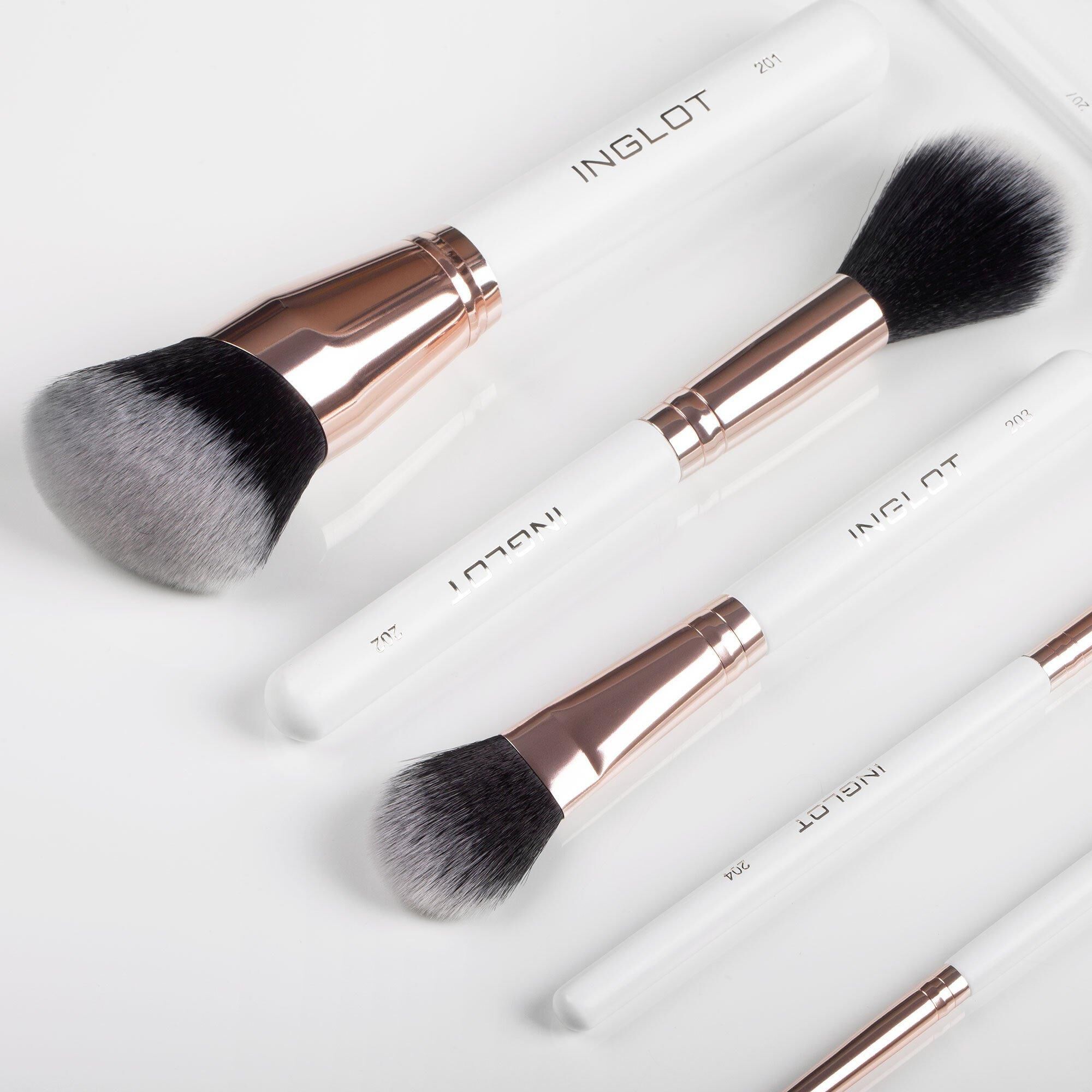 Inglot