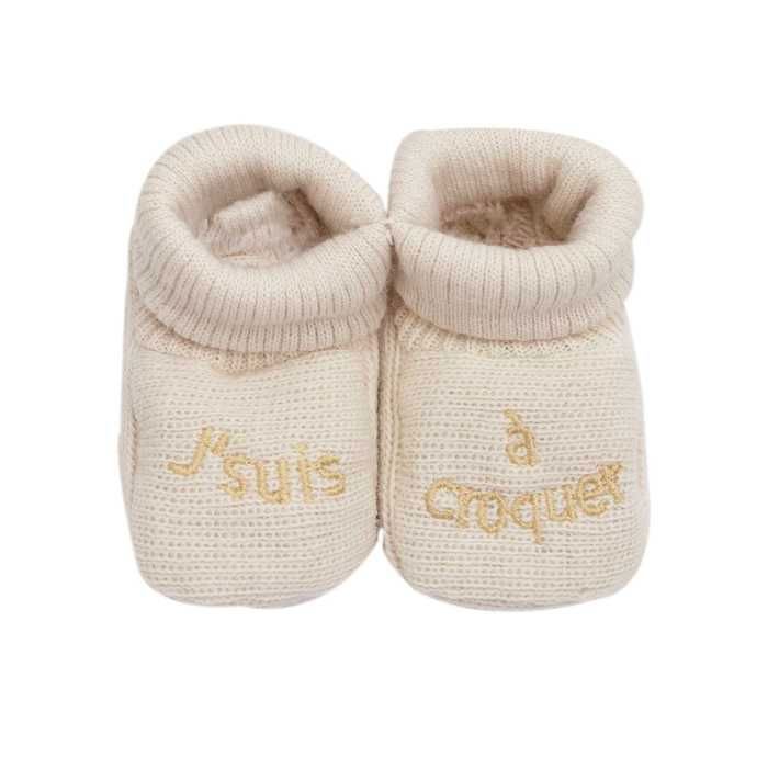Três Quilos Sete Sapatinhos de Bebê com Bordado