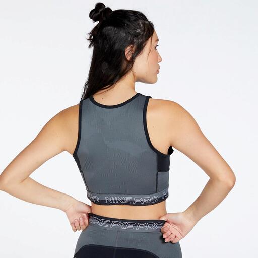  Nike Pro