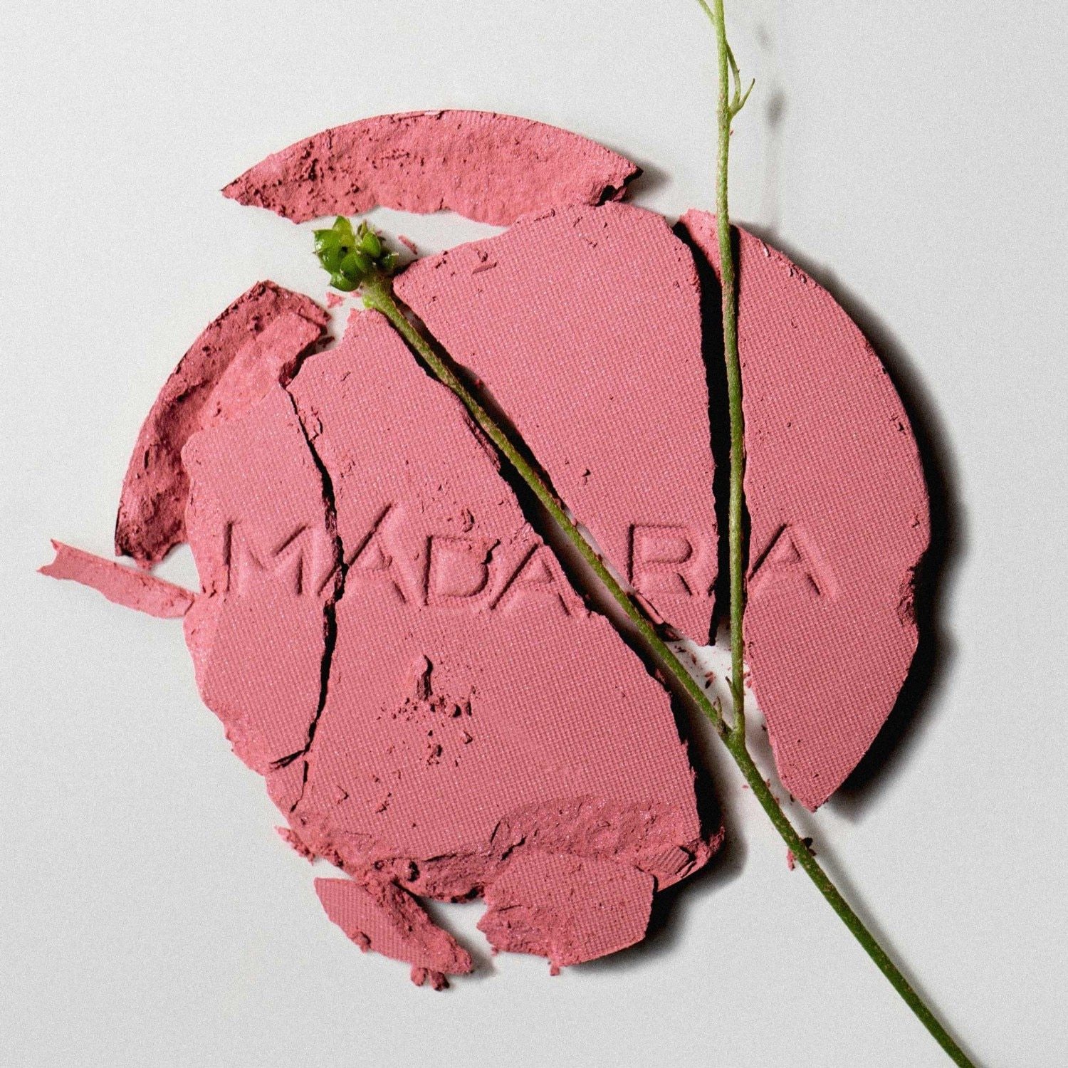 MÁDARA Blush MAGNETIC BLUSH Mineralno rumenilo za obraze - 6 g