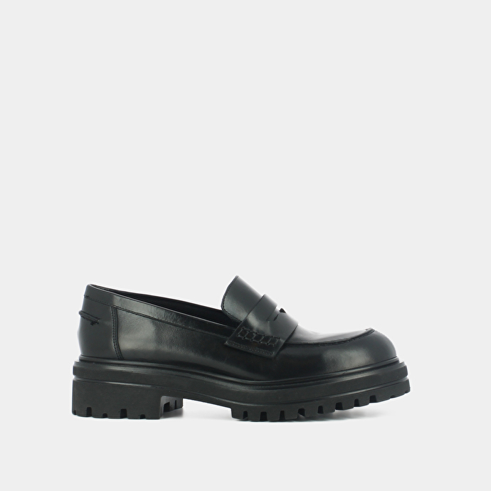 Mocassins à semelles crantées  en cuir noir