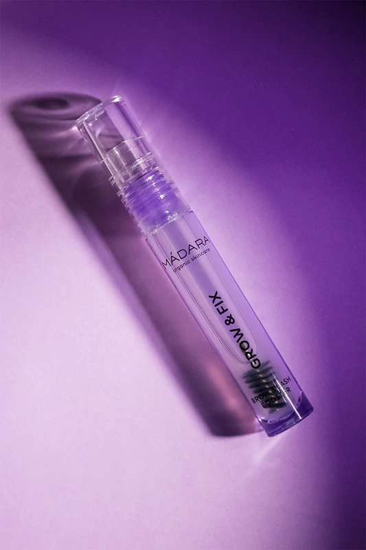 Sérum estimulante para o crescimento de cílios e sobrancelhas MÁDARA Grow & Fix