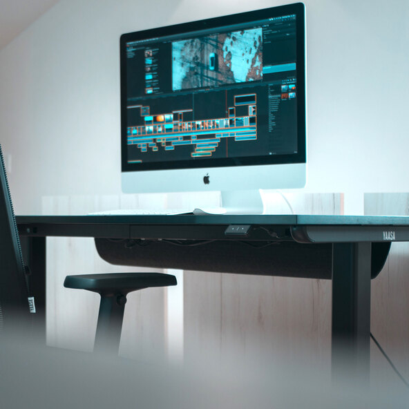 Elektricky výškově nastavitelný stůl Desk Basic, antracit