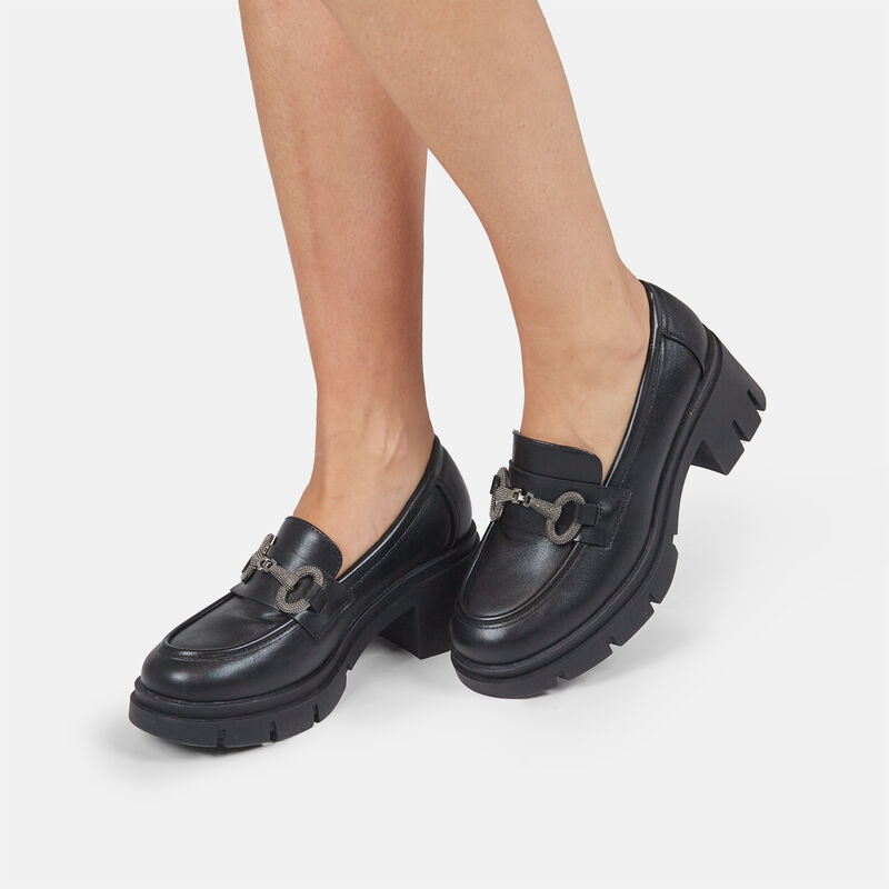 Mokasyny damskie Bata Red Label z obcasem 5,5 cm