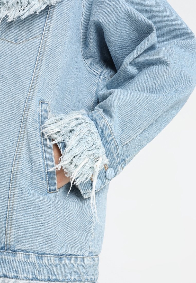 Jaqueta jeans Ksenia Schnaider - jeans destroyed