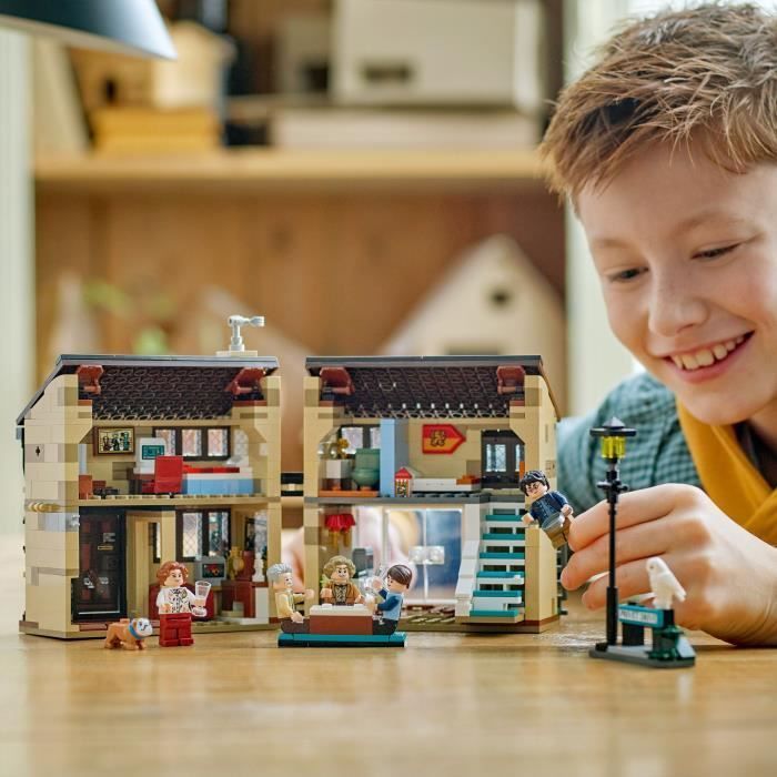 LEGO Harry Potter 76451 Privet Drive: Aunt Marge's Visit - Toy for Boys Ages 8+