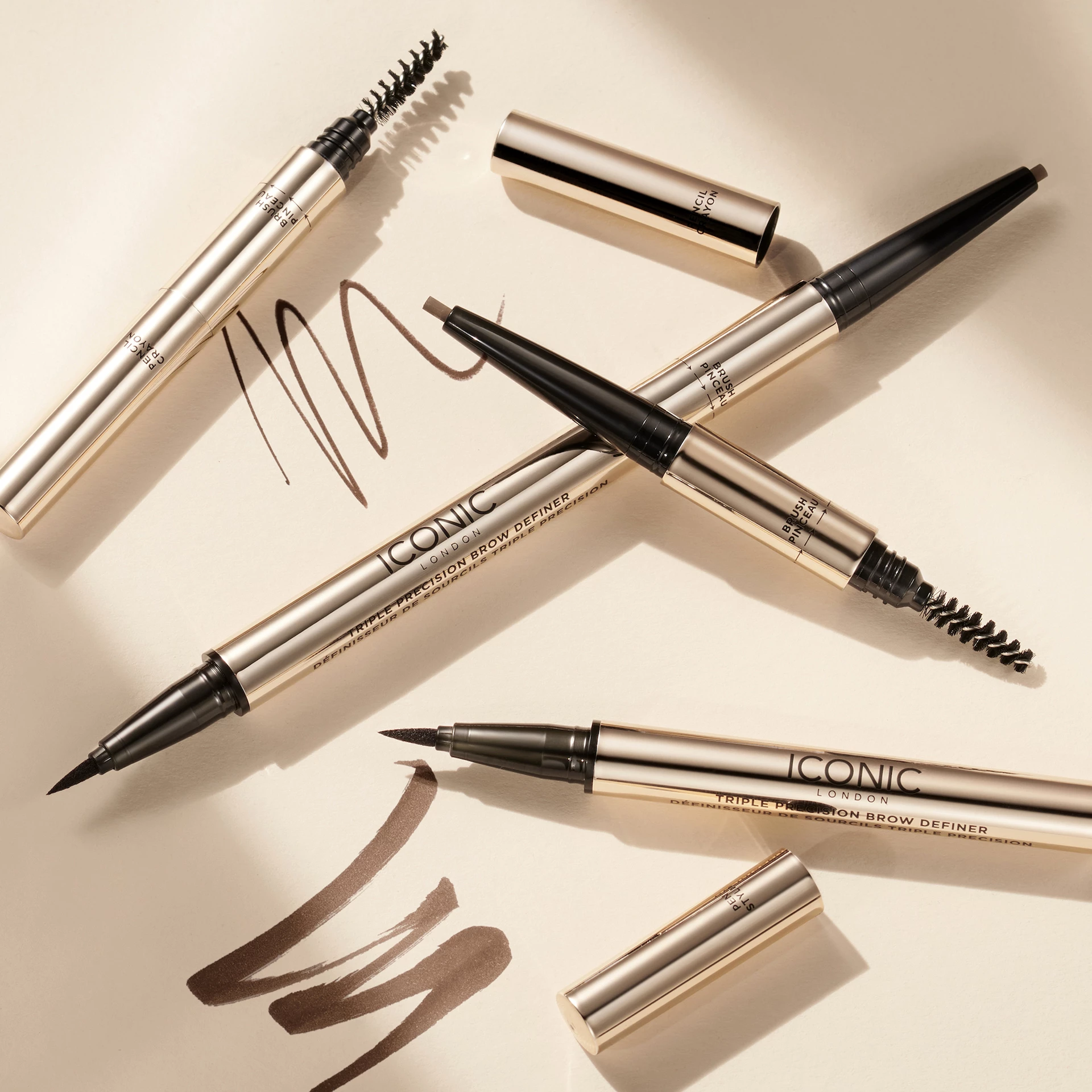 Definer obrva Triple Precision, pepeljasto plava - ICONIC London