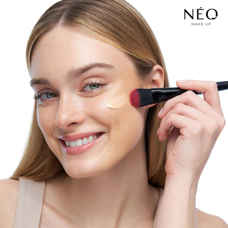 Maquillaje Neo