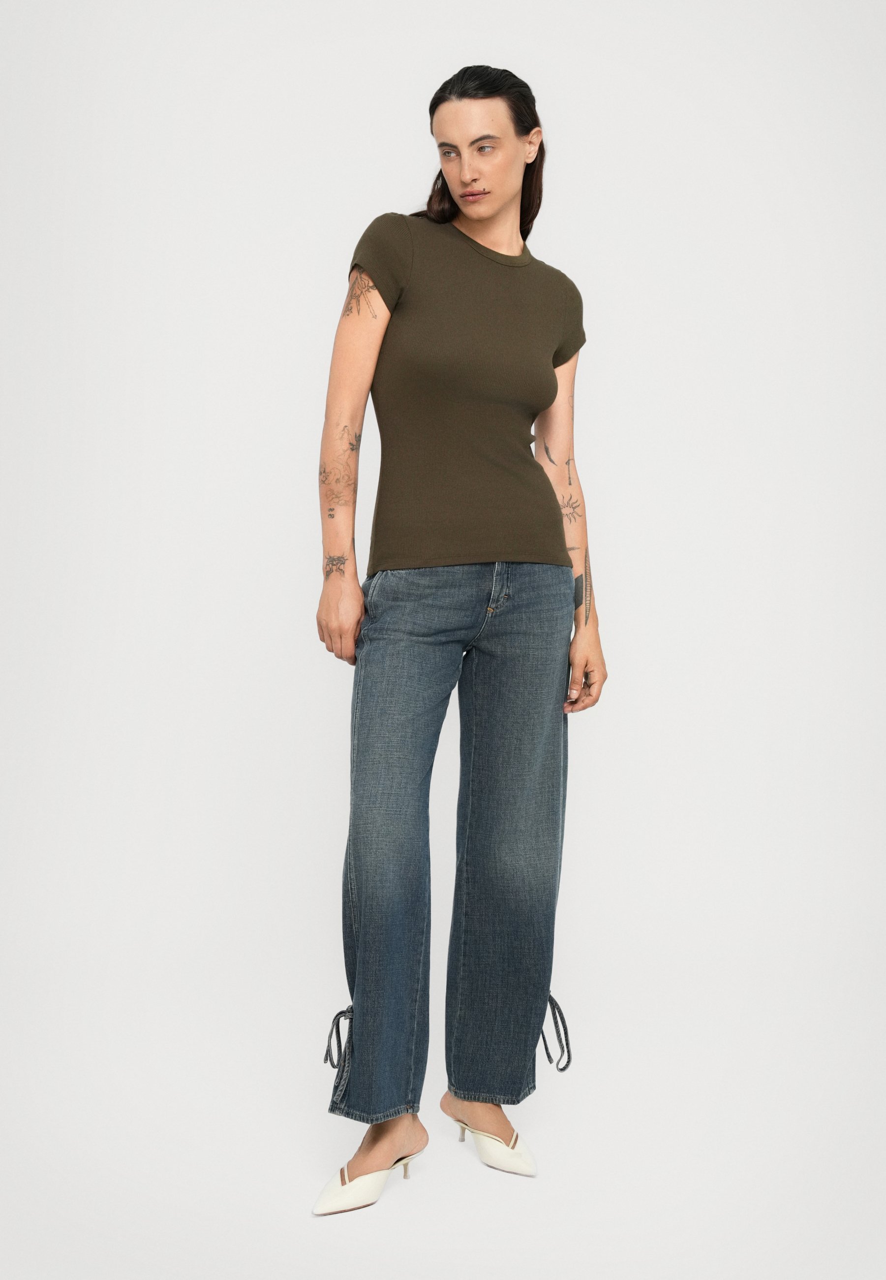 Filippa K FINE TEE - Basic T-shirt - donker kaki