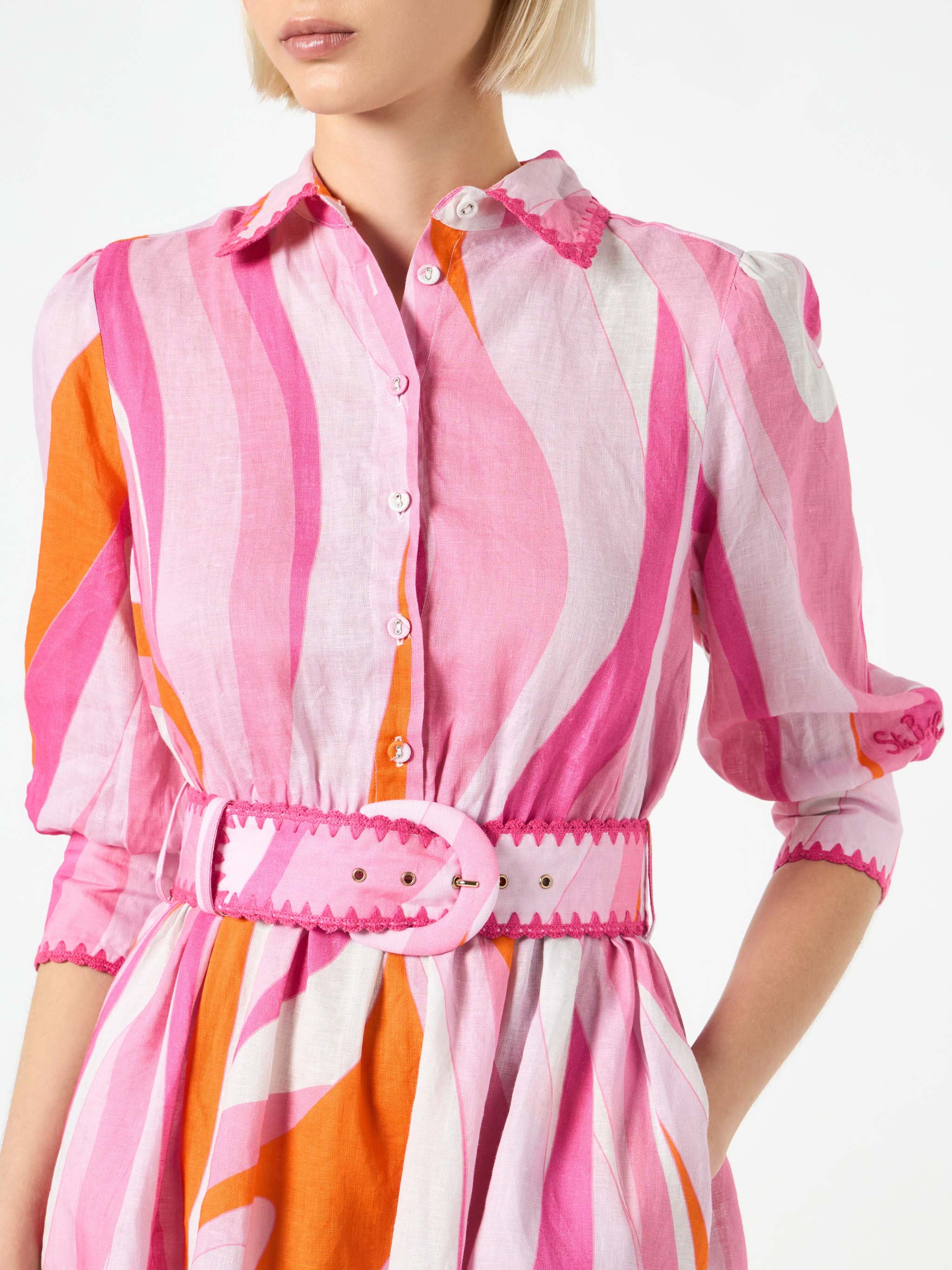 Korte linnen jurk met Shape Wave-print.