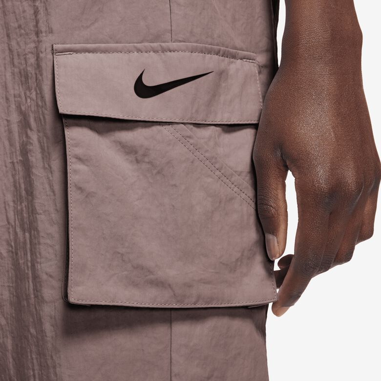 Sportswear Essential Woven High Rise Cargo Pants