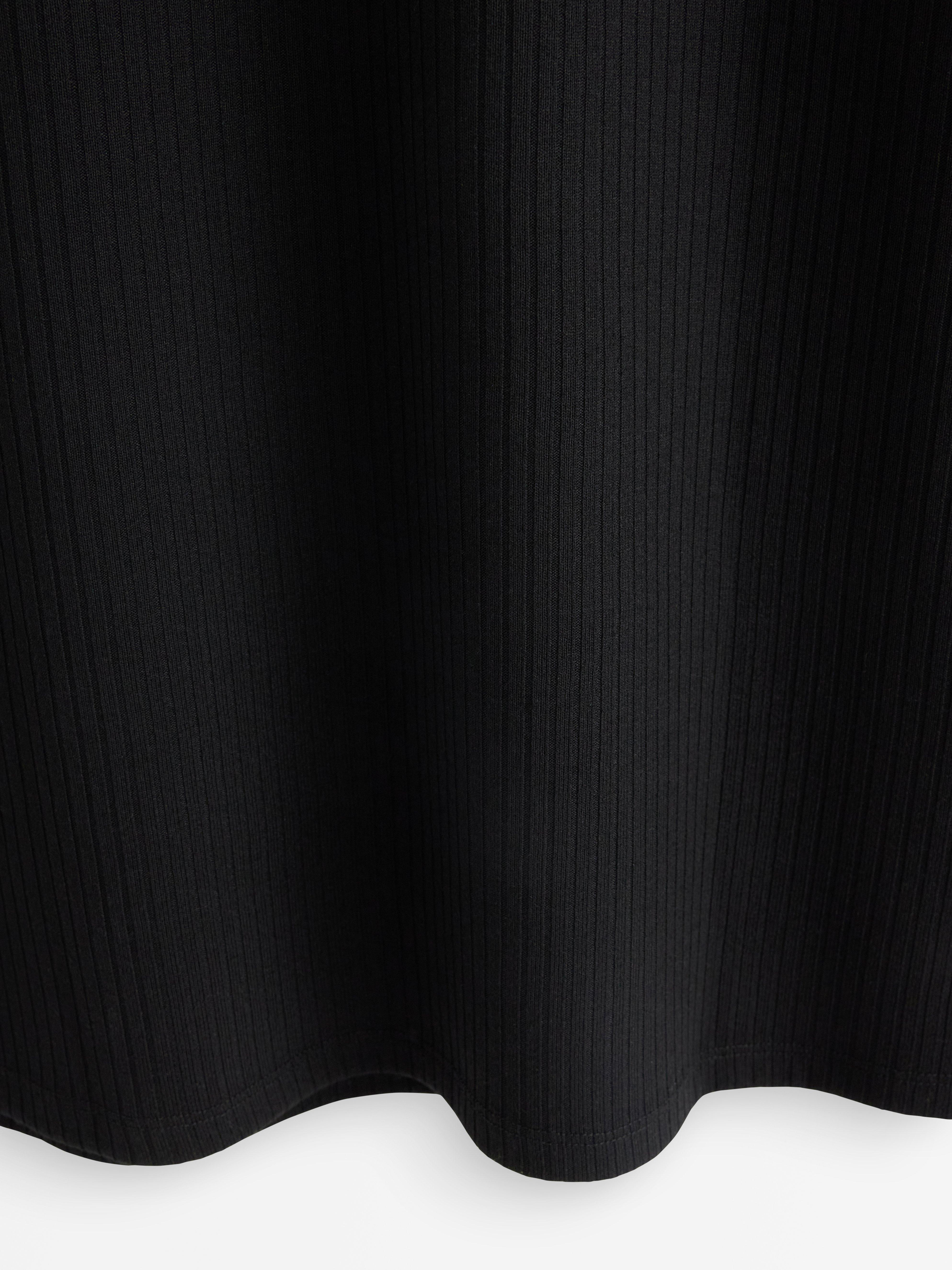 Vestido midi canelado preto
