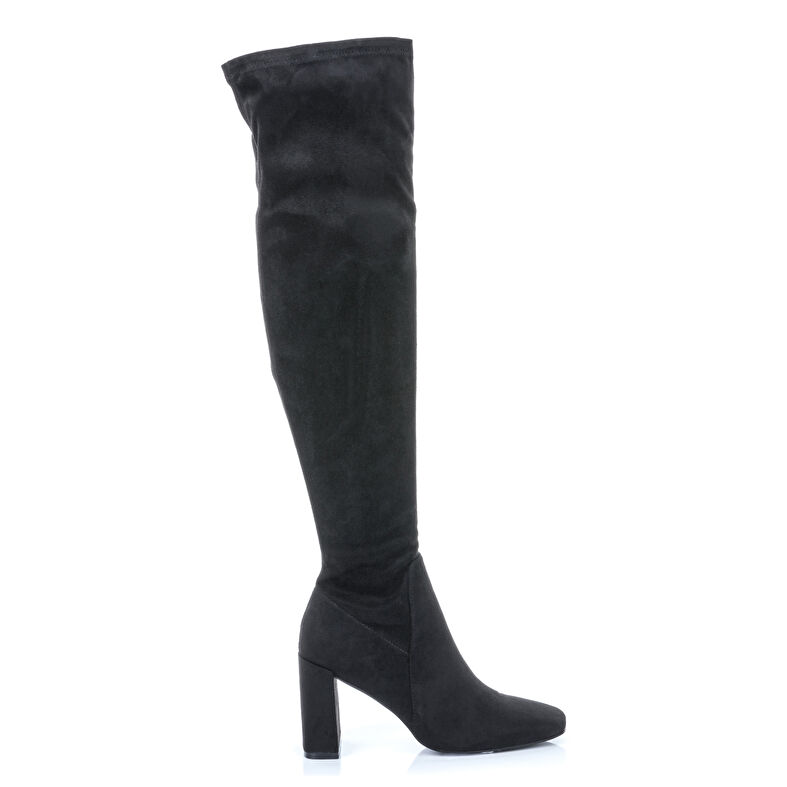  Botas negras de mujer