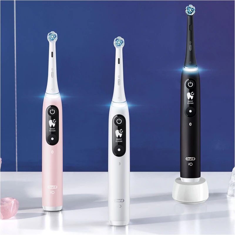 Električna zobna ščetka Oral-B iO6 z etuijem