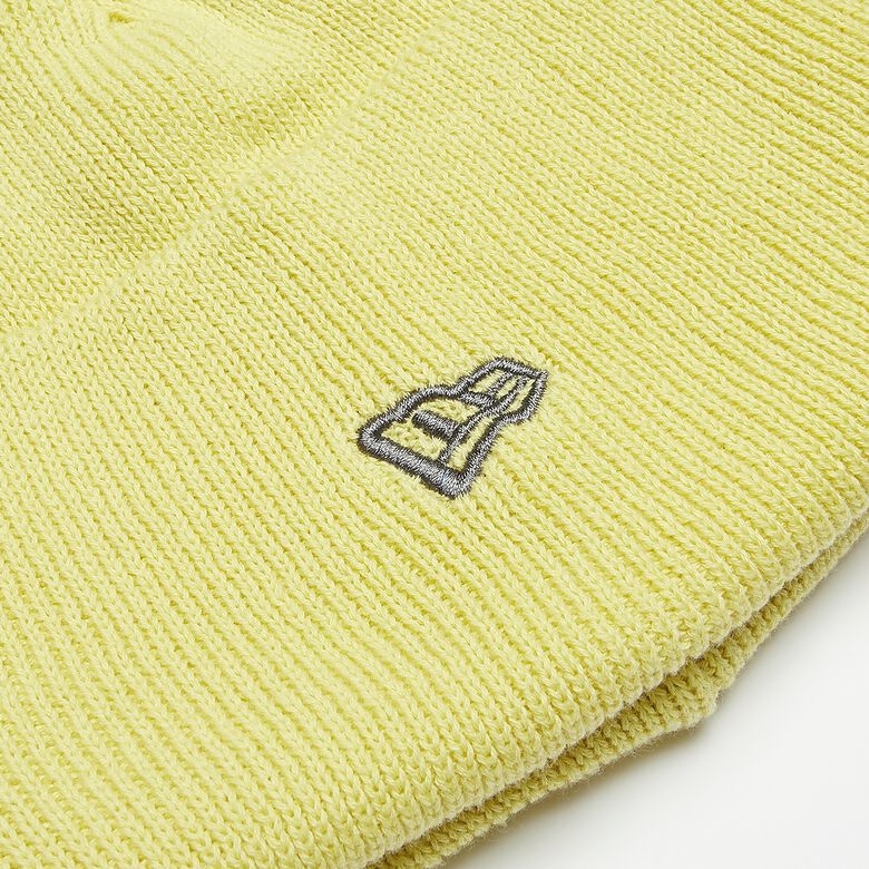 Beanie Raised from Concrete MLB NY Yankees