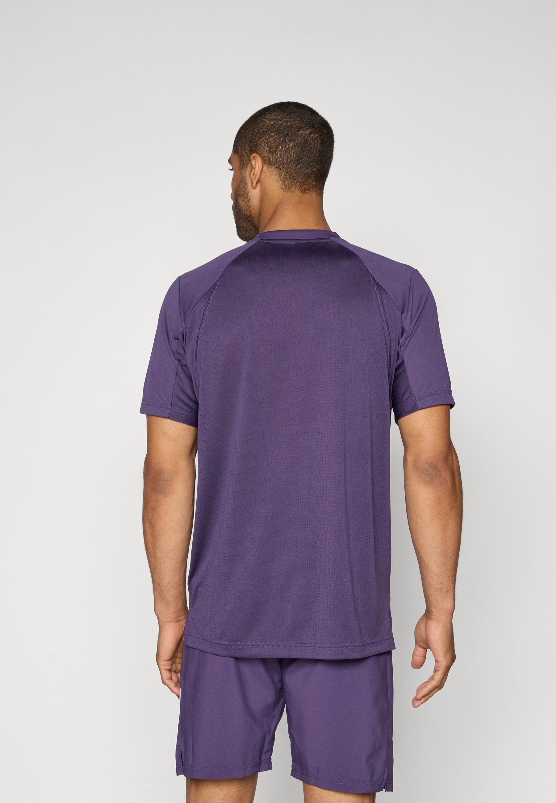 adidas Performance CLUB TEE - T-shirt sportiva - prugna aurora