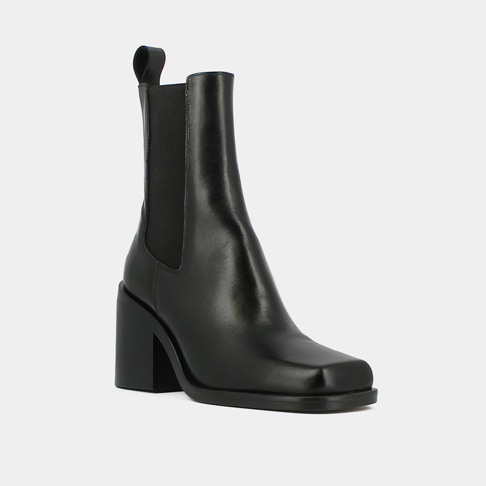Boots à talons hauts et élastiques  en cuir noir