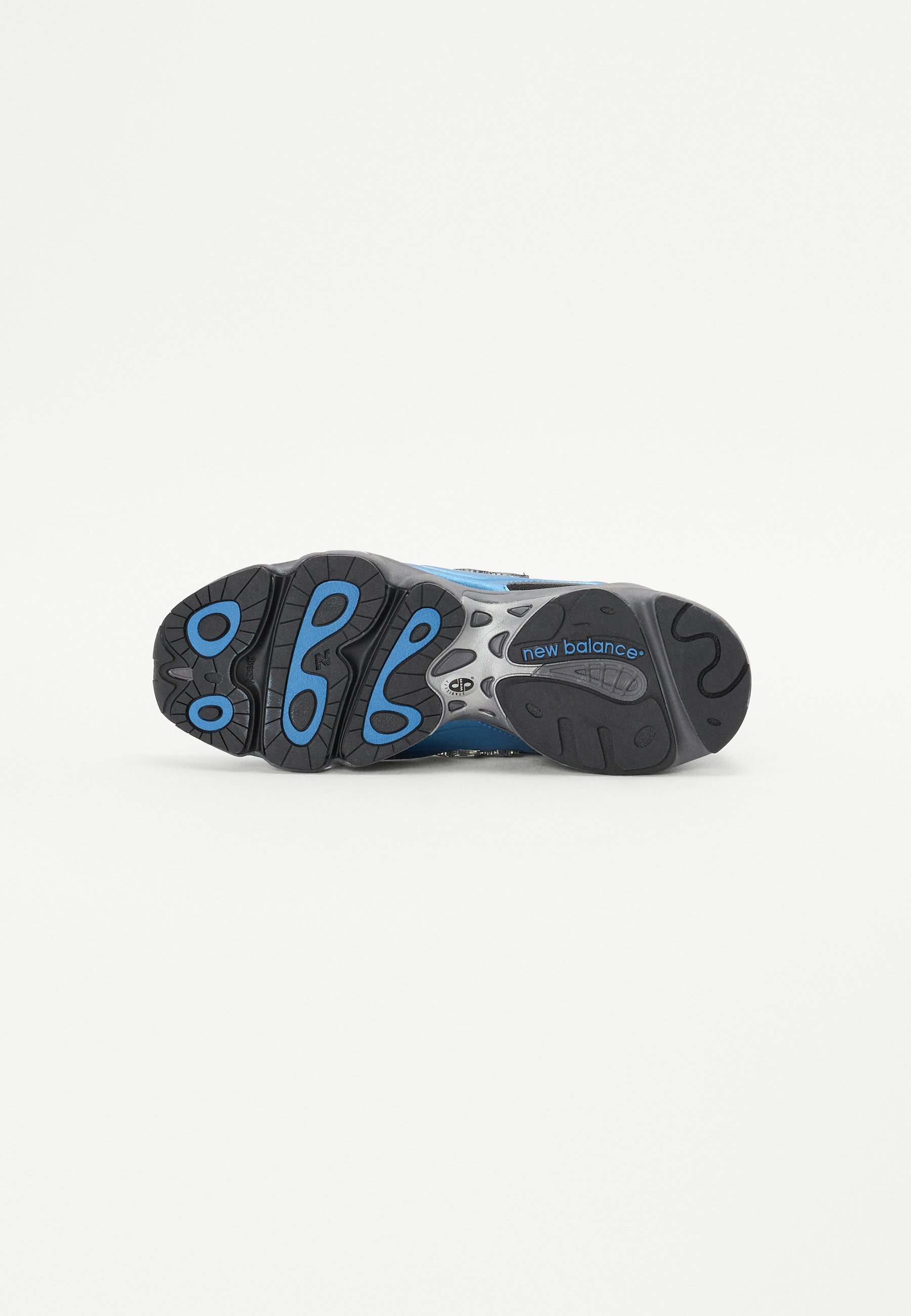 Tênis New Balance de cano baixo