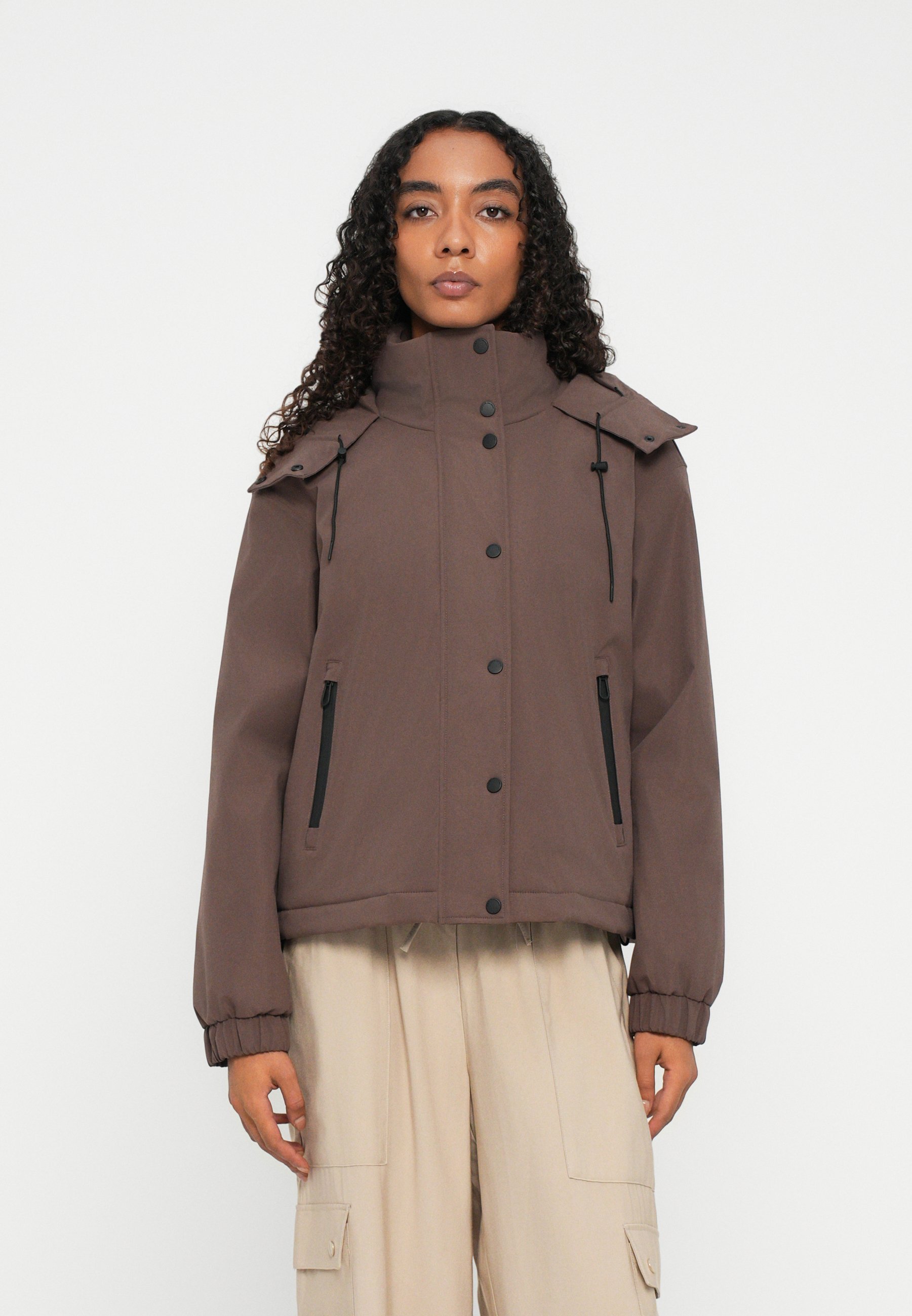 Veste d'hiver matelassée en denim TOM TAILOR - Veste d'hiver - marron chocolat doux