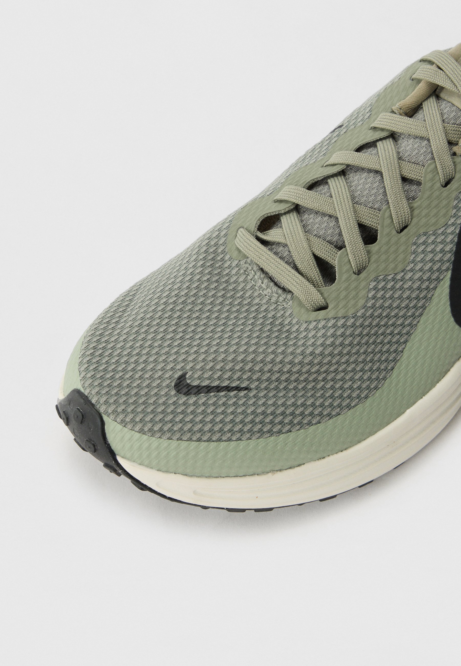 Nike Performance REVOLUTION 8 - Scarpe da corsa su strada - Army/Black/Jade Horizon/Phantom