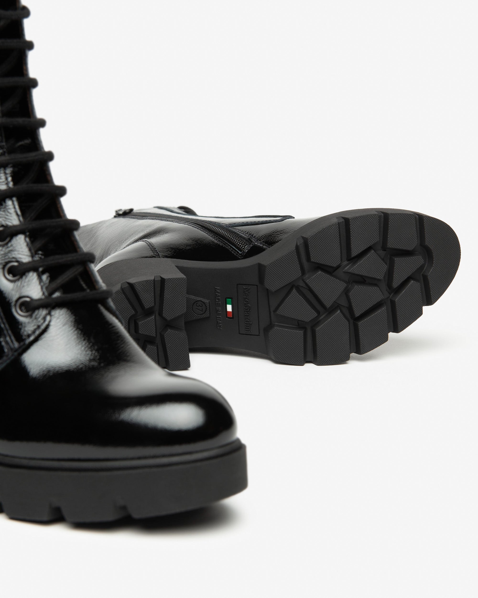  Amphibiens en cuir verni pour femmes