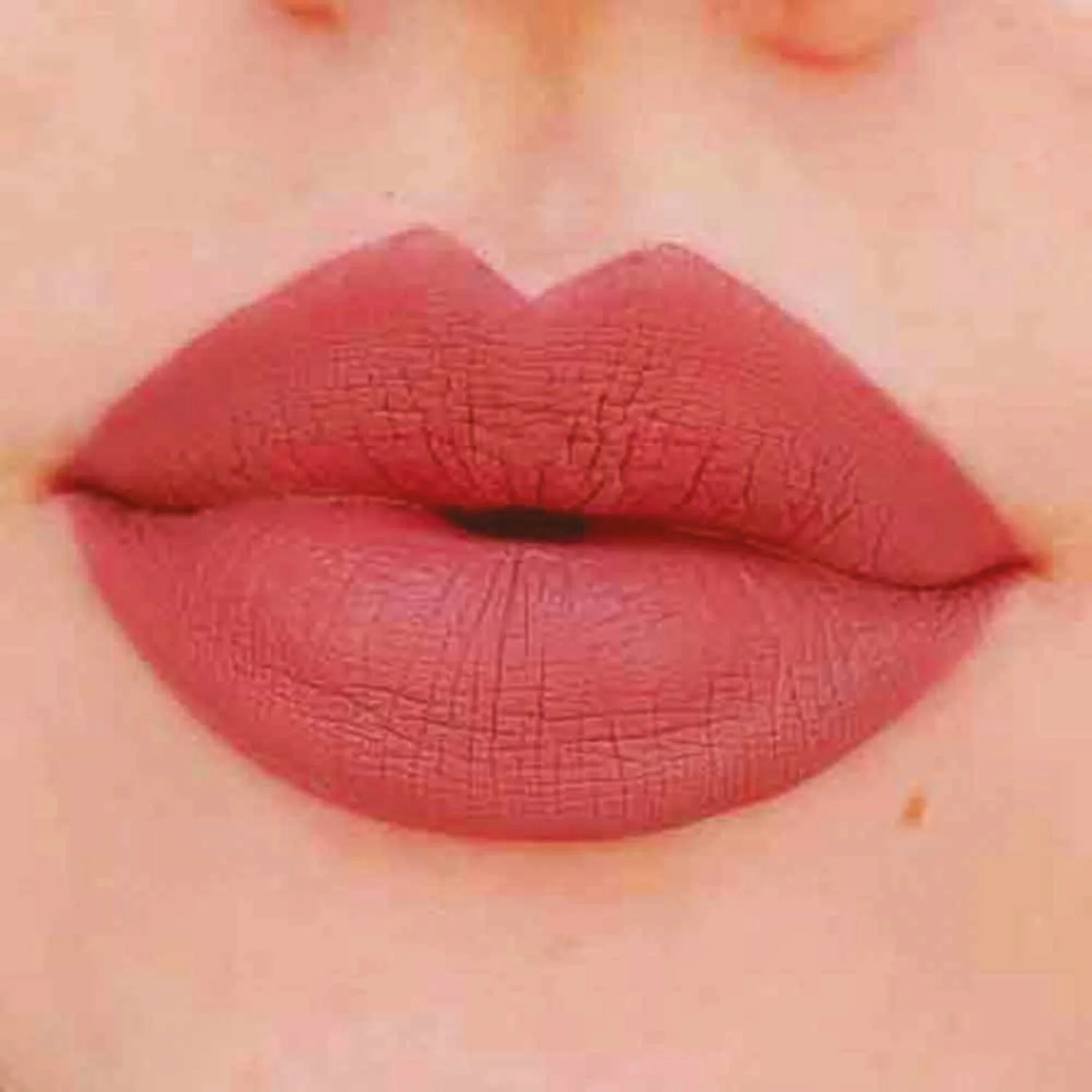 Labbra HYPNOTIZE LIQUID LIPSTICK - Rossetto, Rossetto mat