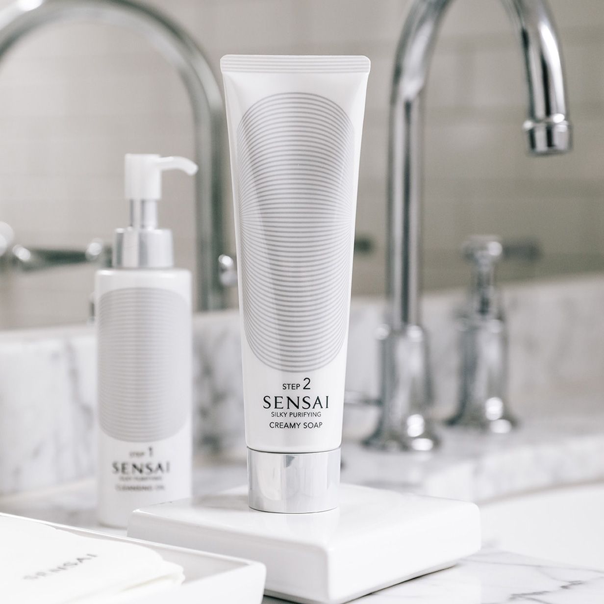 Sensai Silky Purifying Creamy Soap sejas ziepes Luksusa tīrīšanas līdzekļi / toniki