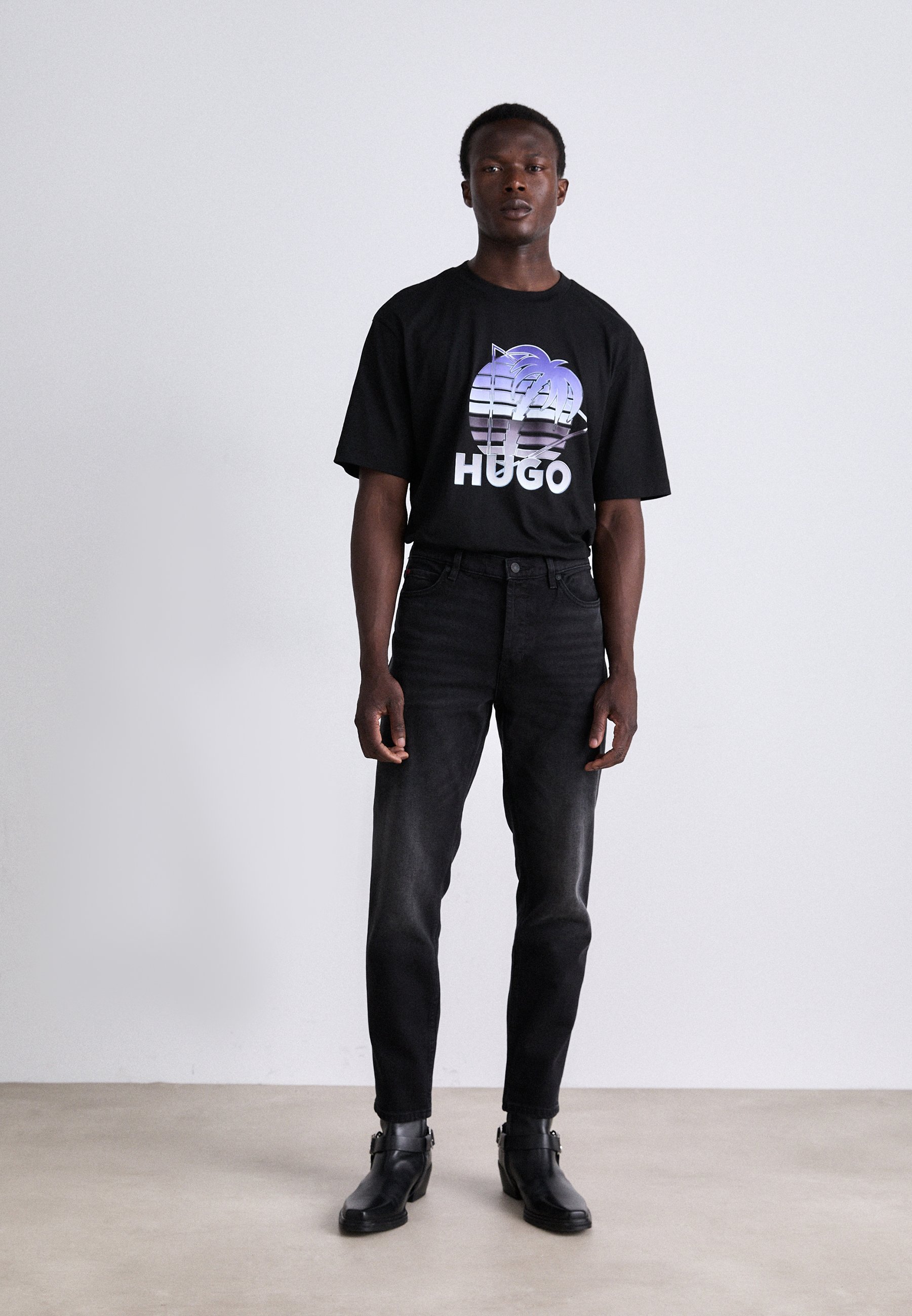 HUGO Slim fit jeans - svart