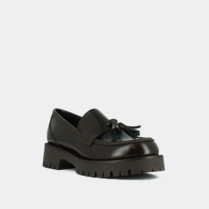Mocassins à talons plats  en cuir glacé marron