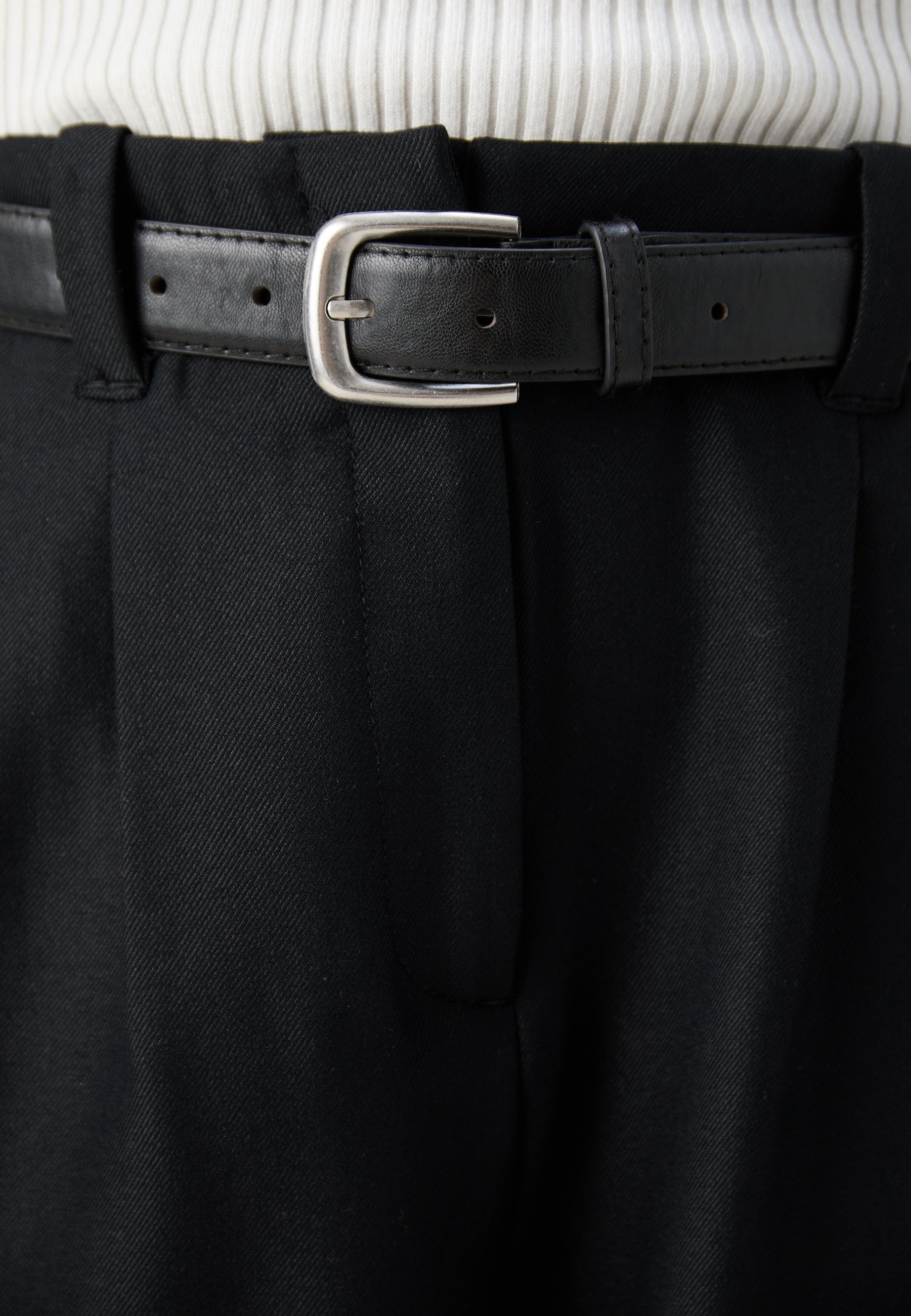 Vero Moda Tall VMSELAH WIDE BELTED PANTS - Broek - zwart