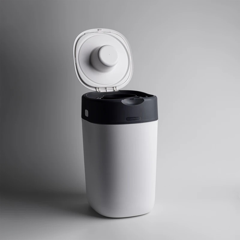 Tommee Tippee кутија за пелене Twist & Click бела + касета за корпу