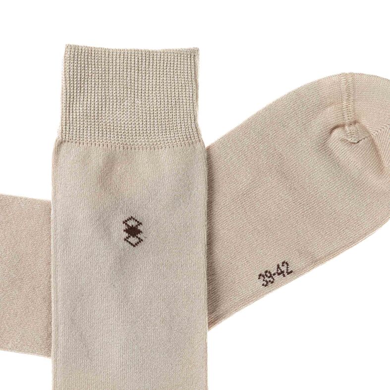 Calcetines y medias beige para hombre