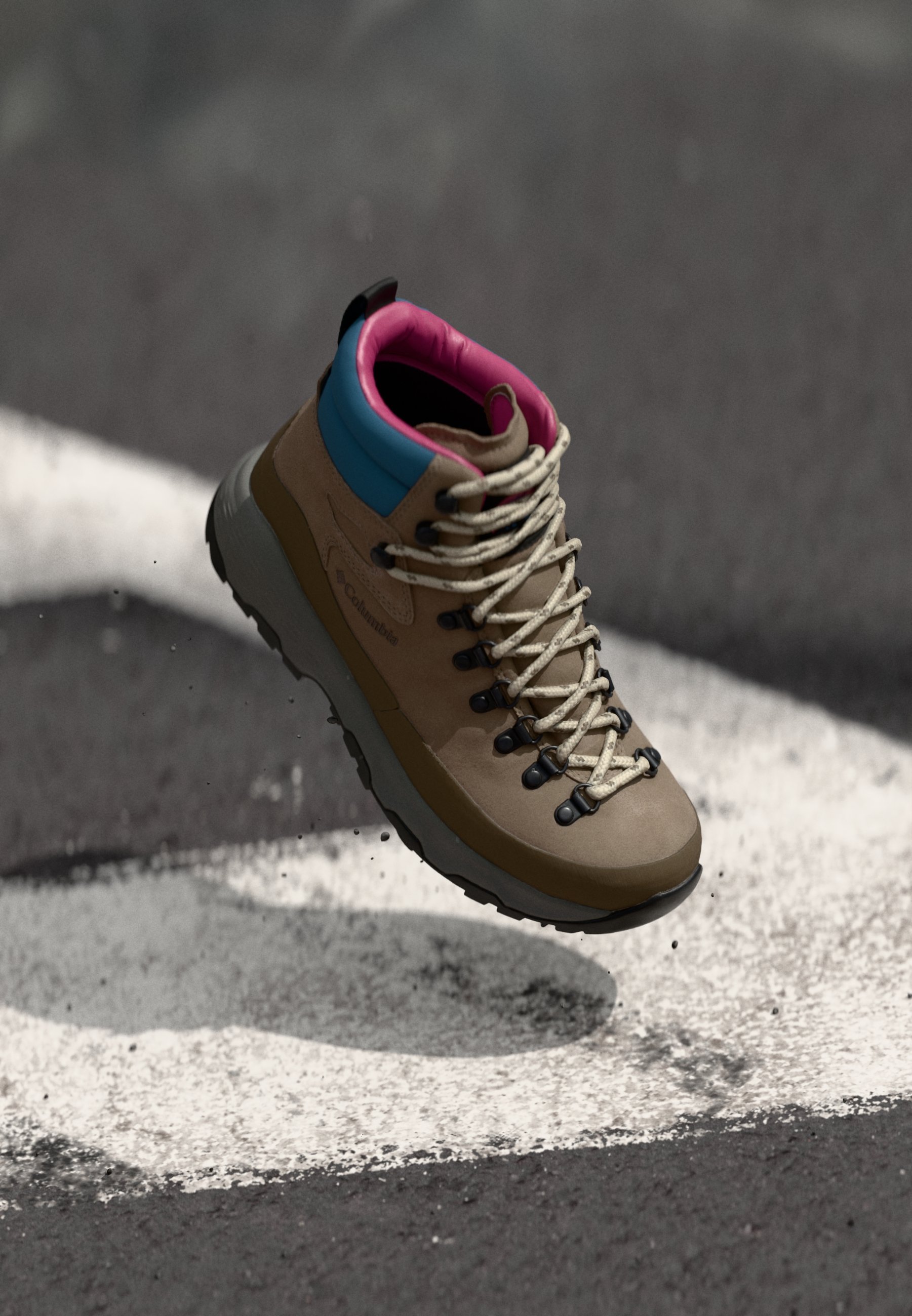 Columbia NEWTON ALPINE PT - Wandelschoenen - nat zand/rozet