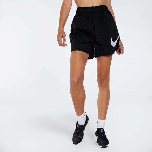 Nike Ess