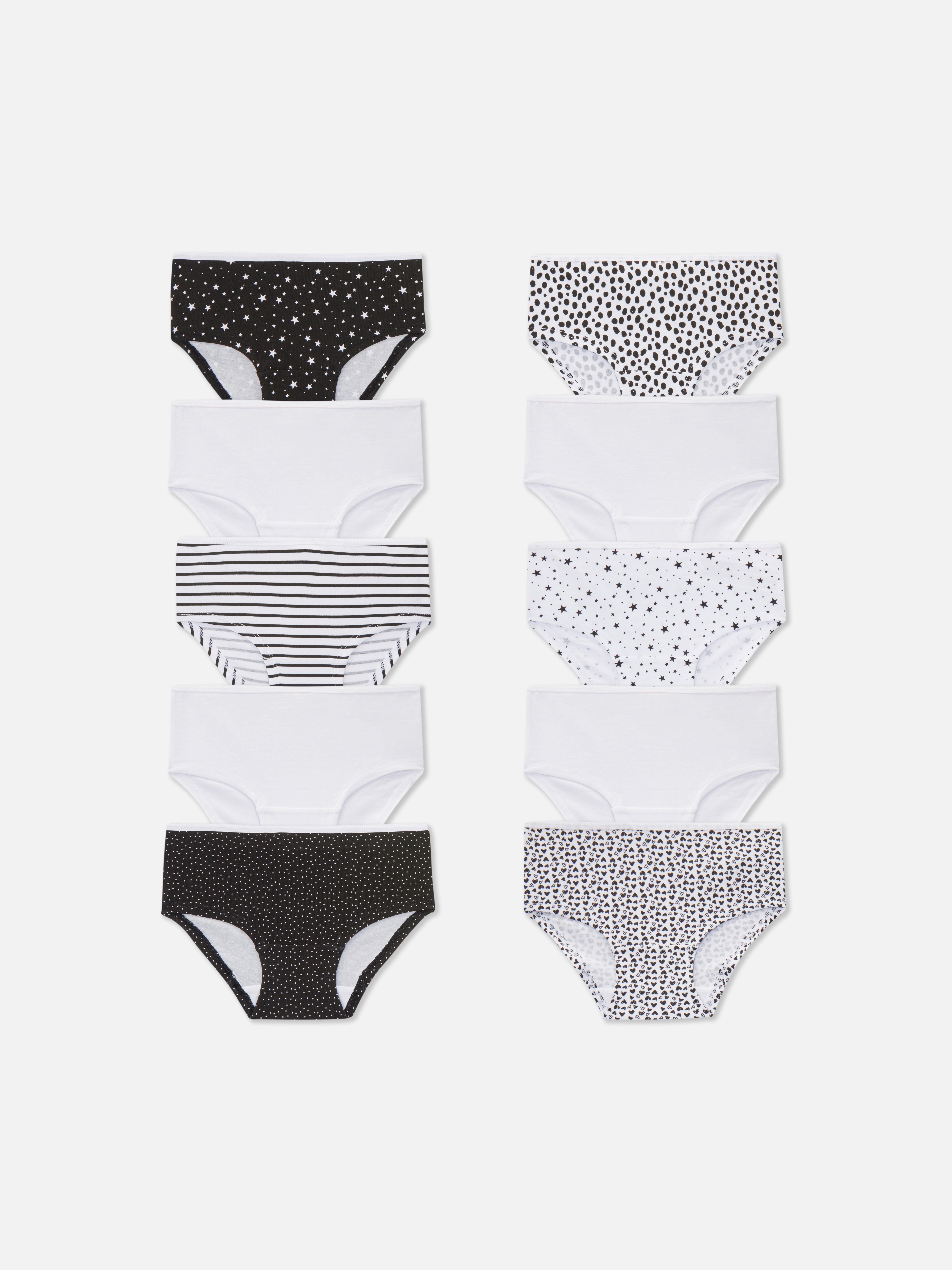 Chiloți cu diverse modele, set de 10. Un pachet multiplu de chiloți cu câte un slip pentru fiecare zi a săptămânii.