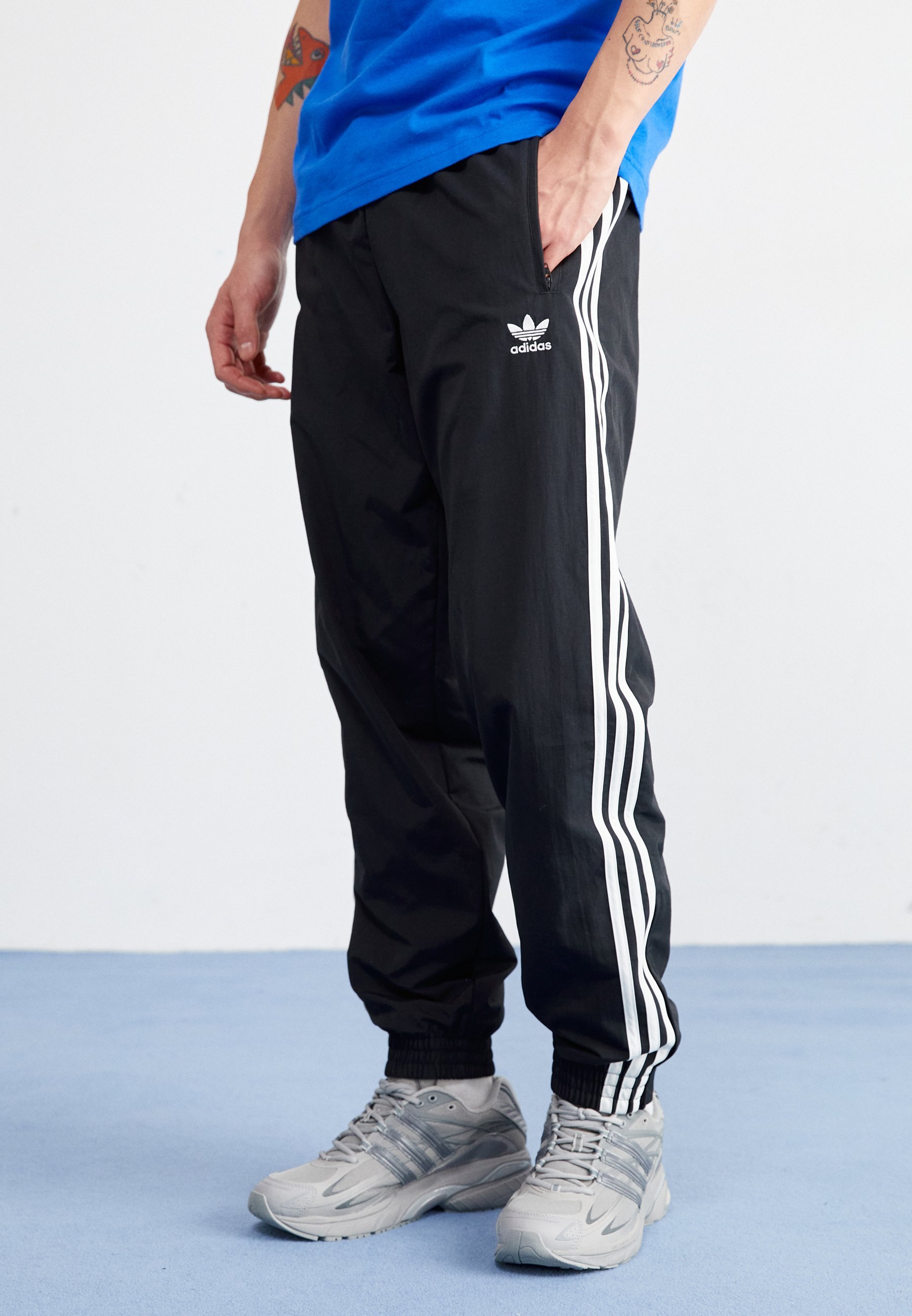 Pantaloni de trening adidas Originals