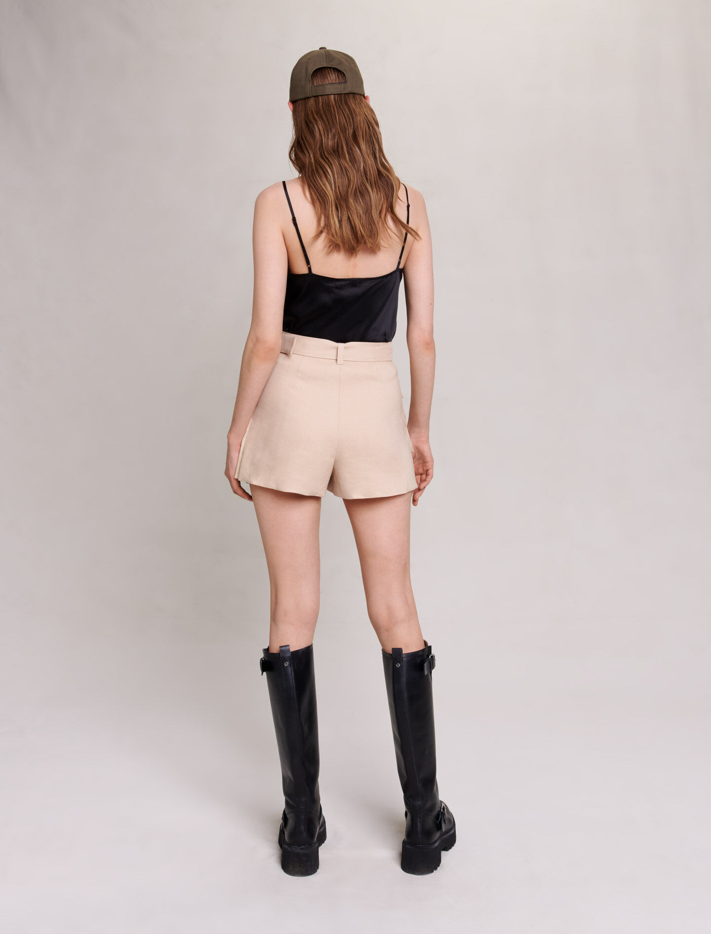 Epäsymmetriset shortsit - Beige