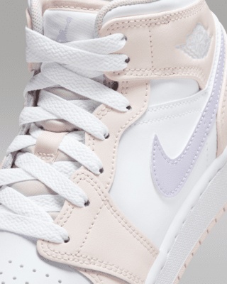Air Jordan 1 Mid Older Kids' Shoes