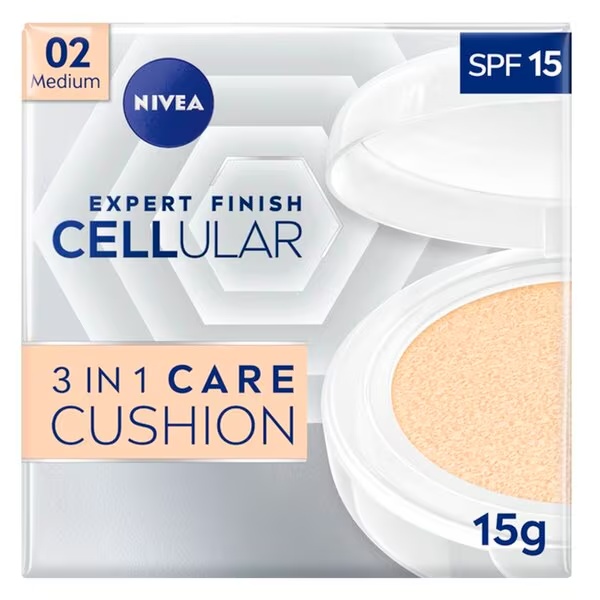 NIVEA Cellular Expert Finish 02 Medium SPF15 3-in-1 Care Cushioned tonālais krēms<br>15g