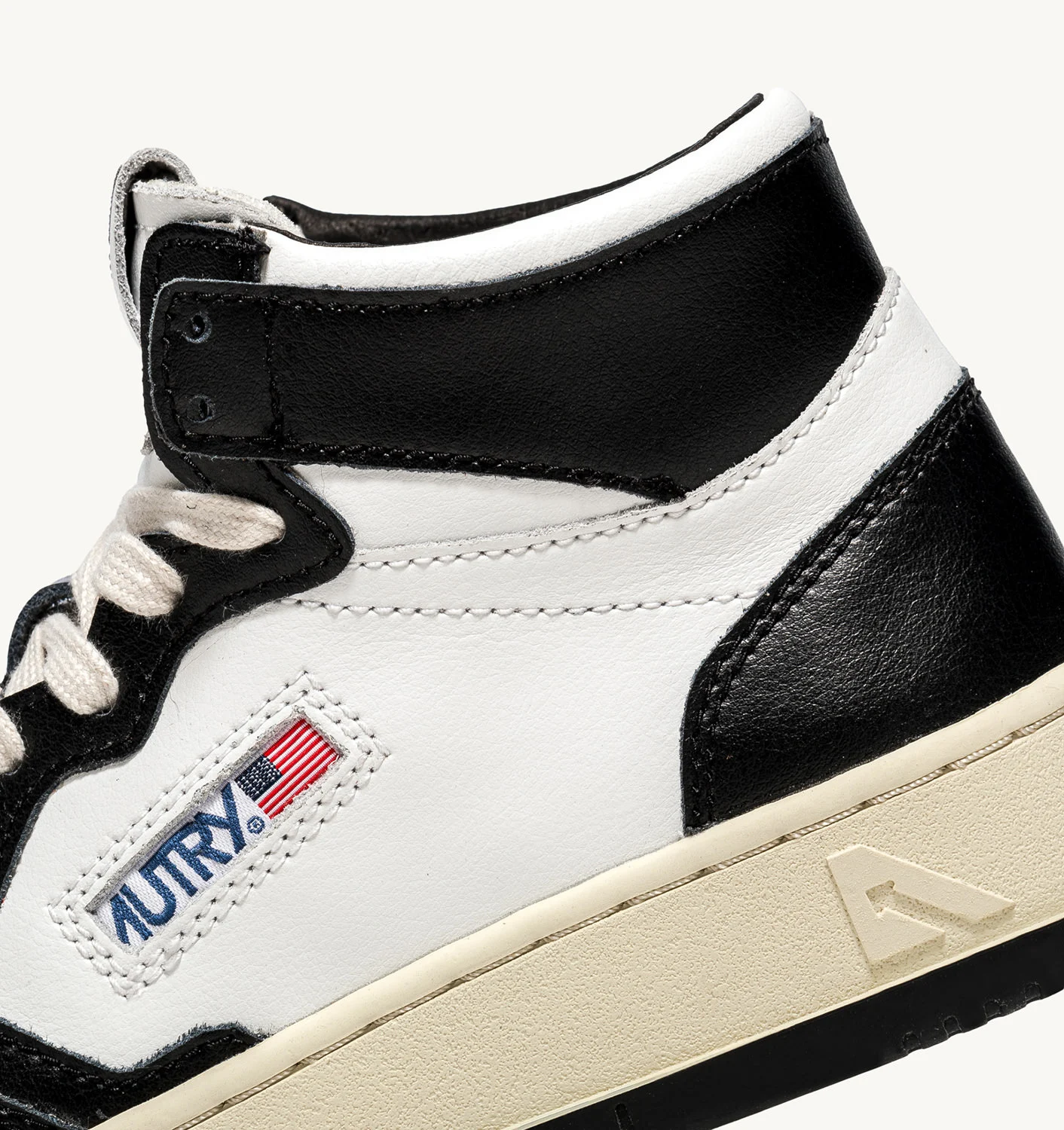 Adidași Medalist Mid din piele în două culori, alb-negru