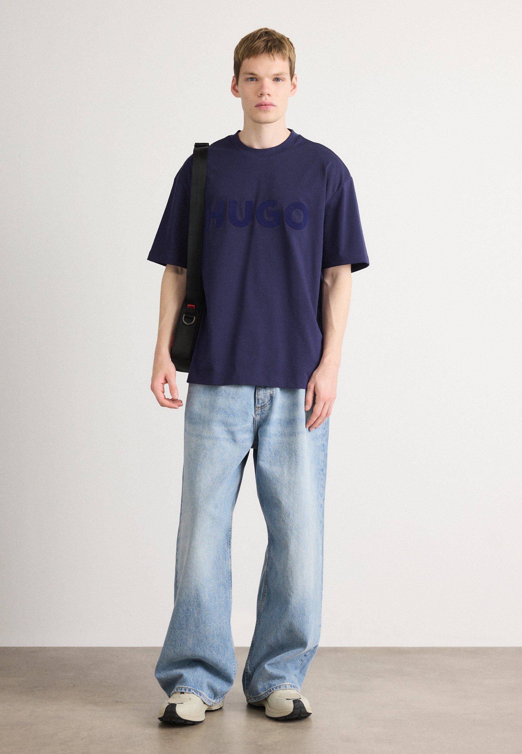 T-shirt imprimé HUGO DINKEE - bleu marine
