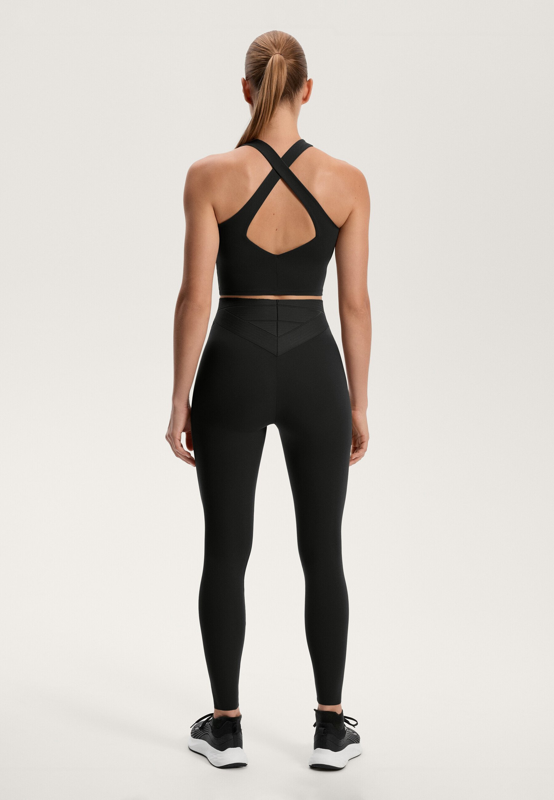 OYSHO COMPRESSIVE CORE CONTROL HIGH RISE 65cm ENKELLENGTE - Leggings - zwart